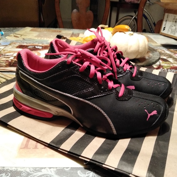 Sneakers - Picture 3 of 5